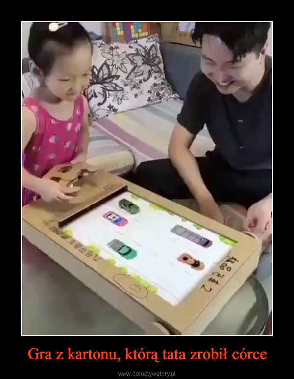 Gra z kartonu, którą tata zrobił córce –  