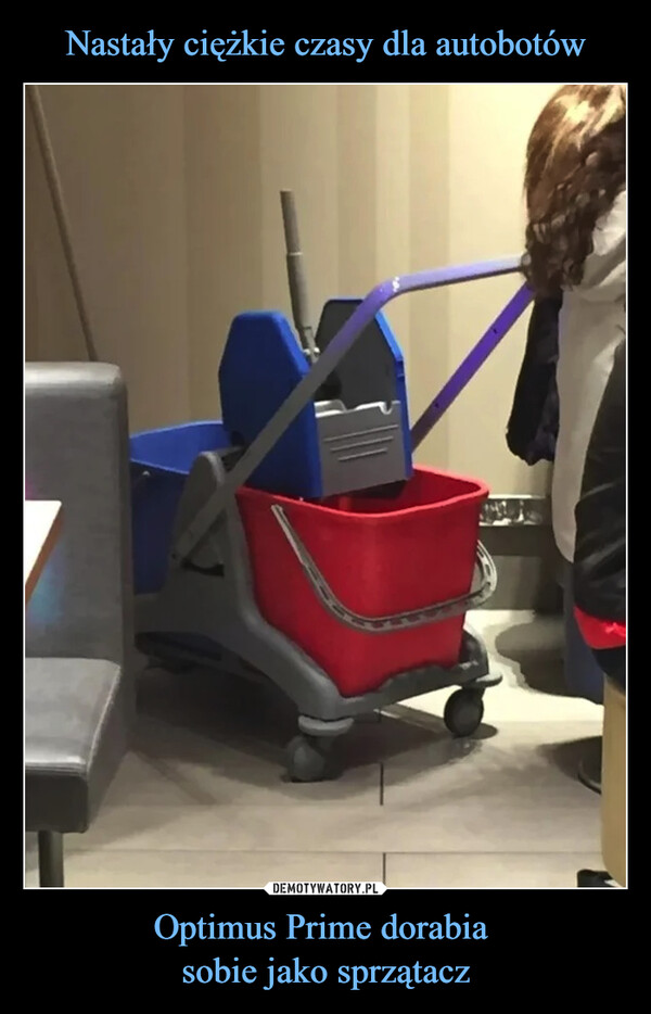 Optimus Prime dorabia sobie jako sprzątacz –  